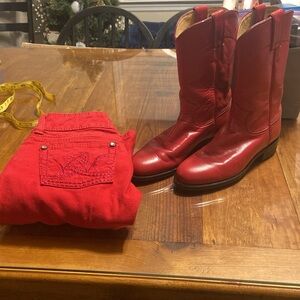 Size 6 boots and 1/34 Wrangler jeans